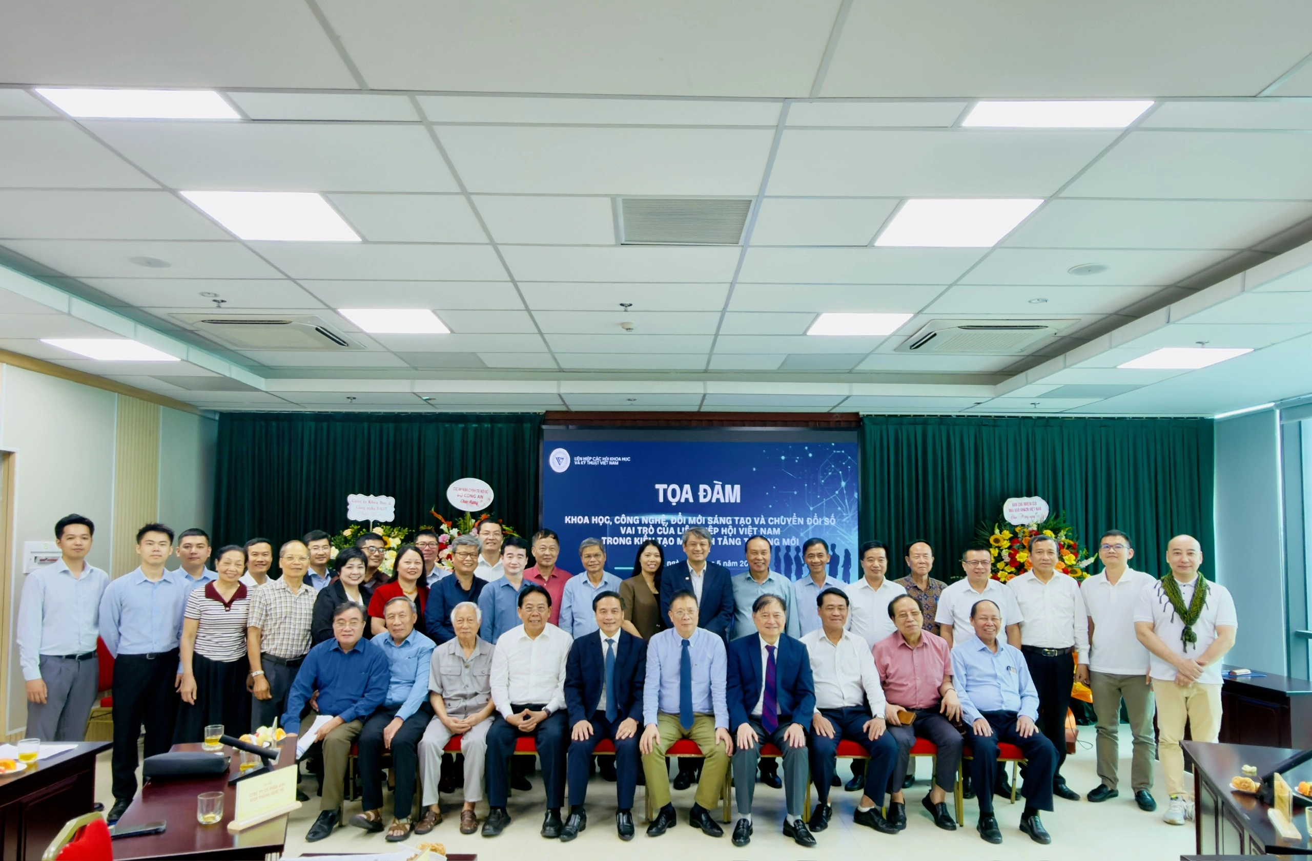 Viện Khoa học và Đổi mới sáng tạo IOSIN đồng hành cùng VUSTA thúc đẩy hệ sinh thái hỗ trợ doanh nghiệp
