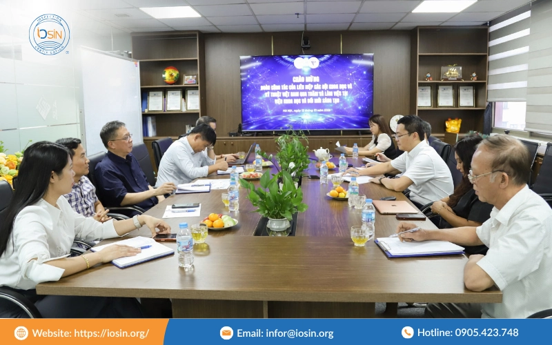GS.VS. Châu Văn Minh cùng đoàn đại biểu VUSTA tới thăm và làm việc tại Viện IOSIN