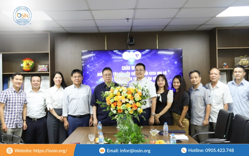 GS.VS. Châu Văn Minh cùng đoàn đại biểu VUSTA tới thăm và làm việc tại Viện IOSIN